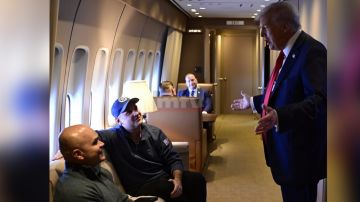 خاص بالصورة: ترامب داخل طائرته المتوجهة إلى الشرق الأوسط