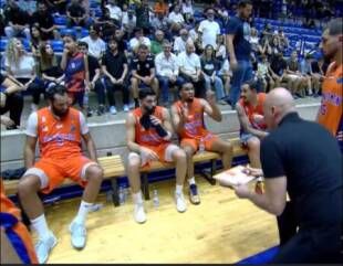 كأس التحدي في كرة السلة بين الحكمة وهومنتمن