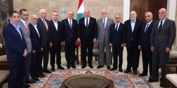 الرئيس عون: يهمني إجراء الانتخابات بموعدها ومن حق المنتشرين أن يشاركوا بالحياة السياسية الرئيس عون: يهمني إجراء الانتخابات بموعدها ومن حق المنتشرين أن يشاركوا بالحياة السياسية