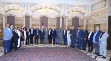 وفد إعلاميون من أجل الحرية زار سلام: طالبناه بإيلاء مشروع قانون الإعلام الأهمية التي يستحقها وفد إعلاميون من أجل الحرية زار سلام: طالبناه بإيلاء مشروع قانون الإعلام الأهمية التي يستحقها