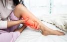 3 خطوات يومية للحفاظ على صحة ساقيك أثناء العمل - lb