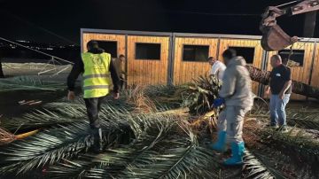 فرق الأشغال في بلدية صور عملت على رفع الأضرار التي خلفتها العاصفة