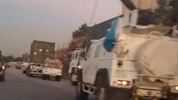 بالفيديو: انقلاب آلية لـاليونيفيل وزحمة سير