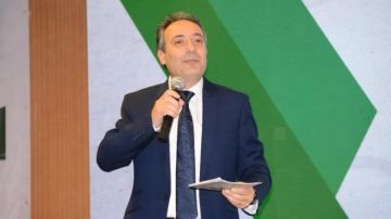 تعرفوا إلى تاجر البيئة في لبنان تعرفوا إلى تاجر البيئة في لبنان