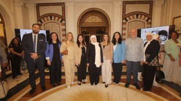 بهية الحريري استقبلت أسرة موظفي مؤسسة الحريري بهية الحريري استقبلت أسرة موظفي مؤسسة الحريري