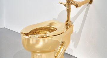 في مزاد علني مرحاض من الذهب بـ10 ملايين دولار!