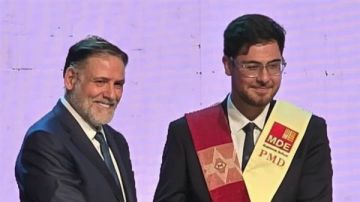 عباس وليد زاهرالدين ينال شهادة PMD خطوة جديدة نحو التميز الإداري عباس وليد زاهرالدين ينال شهادة PMD خطوة جديدة نحو التميز الإداري