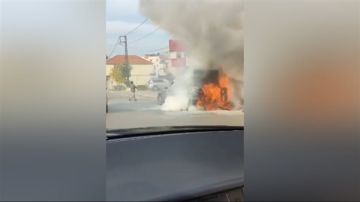في منطقة لبنانية: احتراق سيارة بالكامل