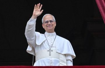 البابا لاوون الرابع عشر توجه إلى تركيا في أول رحلة خارجية له البابا لاوون الرابع عشر توجه إلى تركيا في أول رحلة خارجية له