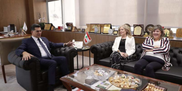 مرقص استقبل وفدا من رابطة خريجي نوتردام فرن الشباك مرقص استقبل وفدا من رابطة خريجي نوتردام فرن الشباك