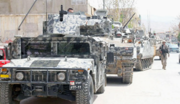 النشرة: قوة كبيرة من مغاوير الجيش تحاصر الشراونة- بعلبك وتغلق مداخلها ومخارجها النشرة: قوة كبيرة من مغاوير الجيش تحاصر الشراونة- بعلبك وتغلق مداخلها ومخارجها