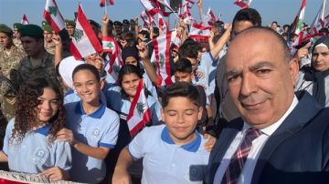 مدرسة صور TCS تشارك بإحياء عيد الاستقلال في ساحة العلم في مدينة صور