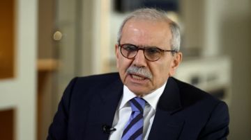 الرئيس اللبناني: حزب الله بشقه العسكري انتهى.. ولاريجاني اهتزت قدماه 