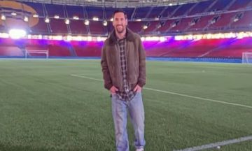 ميسي يزور ملعب برشلونة… ورسالة مؤثرة