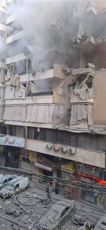 بالصور - غارة إسرائيلية استهدفت شقة حارة حريك