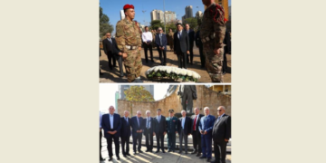 مرقص وضع إكليلا على تمثال بشارة الخوري باسم الجمهورية اللبنانية مرقص وضع إكليلا على تمثال بشارة الخوري باسم الجمهورية اللبنانية