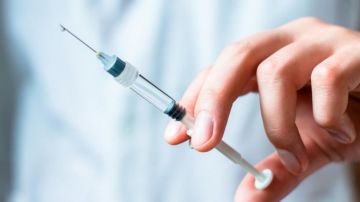 نقابة الأطباء: اللقاح يساعد في حمايتك وحماية من حولك