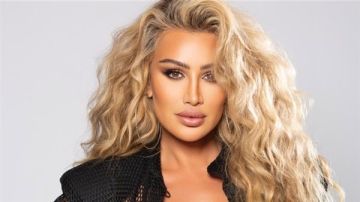 اخرسي انتي.. إعلامية شهيرة تشن هجوما على مايا دياب بعد دفاعها عن دينا الشربيني (فيديو) اخرسي انتي.. إعلامية شهيرة تشن هجوما على مايا دياب بعد دفاعها عن دينا الشربيني (فيديو)