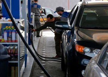 البراكس: أسعار المحروقات في لبنان إلى مزيد من الارتفاع البراكس: أسعار المحروقات في لبنان إلى مزيد من الارتفاع