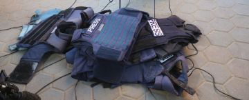 الدراسات الفلسطينية تطلق منصة شيرين أبو عاقلة لتوثيق استهداف الصحافة والإعلام: 255 صحافيا شهيدا في فلسطين و13 في لبنان الدراسات الفلسطينية تطلق منصة شيرين أبو عاقلة لتوثيق استهداف الصحافة والإعلام: 255 صحافيا شهيدا في فلسطين و13 في لبنان