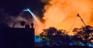 حريق في المصيلح والدفاع المدني يعمل على اخماده