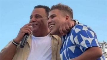 بعد الجدل مع محمد فؤاد.. عمر كمال يروج لأغنيته الجديدة (فيديو)