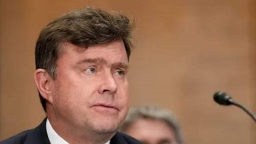 مسؤول أميركي: جادون للغاية في قطع مصادر تمويل الحزب من طهران