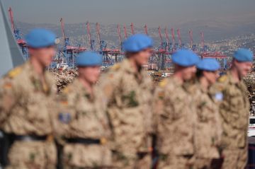 اليونيفيل تؤكد تعرض قواتها لإطلاق نار من دبابة إسرائيلية داخل الأراضي اللبنانية اليونيفيل تؤكد تعرض قواتها لإطلاق نار من دبابة إسرائيلية داخل الأراضي اللبنانية