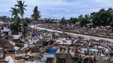بالفيديو: مشاهد صادمة لما خلفه إعصار