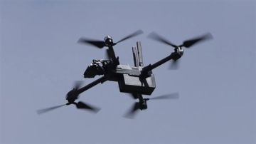 محلقة إسرائيلية ألقت قنبلة صوتية باتجاه شاطئ الناقورة