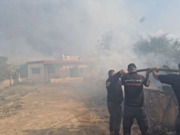 النشرة: القوات الإسرائيلية اطلقت قذيفة على عناصر الدفاع المدني أثناء إخماد حريق في يارين والزلوطية