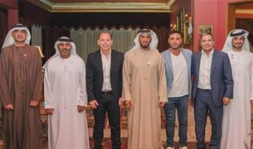 عادل إمام استقبل وفدا إماراتيا في منزله عادل إمام استقبل وفدا إماراتيا في منزله