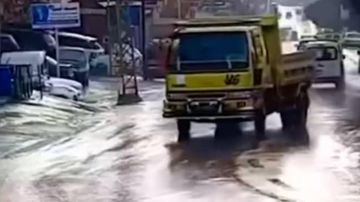 بعد فيديو التشفيط بالشاحنة... هذا ما قاله السائق