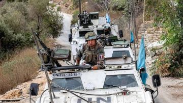 بلا مرافقة الجيش... دورية فرنسية من اليونيفيل تتنقل بين تولين والصوانة بلا مرافقة الجيش... دورية فرنسية من اليونيفيل تتنقل بين تولين والصوانة