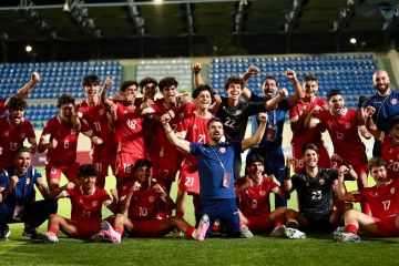 لبنان يقصي سوريا ويتأهل إلى نهائي بطولة غرب آسيا للناشئين لبنان يقصي سوريا ويتأهل إلى نهائي بطولة غرب آسيا للناشئين