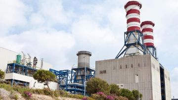 وزير المال عرض مع وفد من توتال و قطر للطاقة خطة تزويد معمل دير عمار بالغاز لتوليد الكهرباء