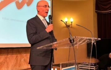 الحجار من باريس: نعمل بكل ما أوتينا من قوة لنوفر لكم ممارسة حقكم الانتخابي بكل سلاسة الحجار من باريس: نعمل بكل ما أوتينا من قوة لنوفر لكم ممارسة حقكم الانتخابي بكل سلاسة