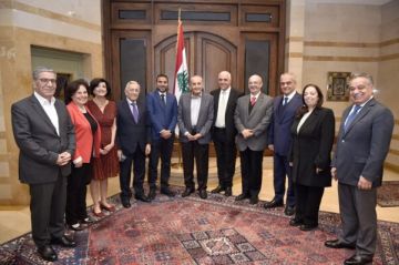 بري: لبنان هو بلد كل العرب ويدنا ممدودة لكل الأشقاء العرب وعلاقتي مع السعودية لم تنقطع في يوم من الايام بري: لبنان هو بلد كل العرب ويدنا ممدودة لكل الأشقاء العرب وعلاقتي مع السعودية لم تنقطع في يوم من الايام