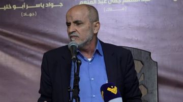 حزب الله يكرم شهداء الحلوسية وجشي يرفض مشروع السلام الأمريكي الإسرائيلي حزب الله يكرم شهداء الحلوسية وجشي يرفض مشروع السلام الأمريكي الإسرائيلي