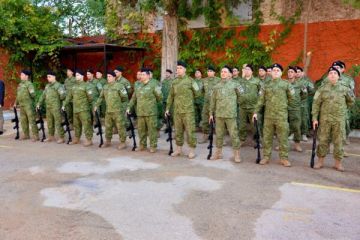 فوج حرس بيروت يحيي الذكرى الـ 82 للاستقلال باحتفال رسمي في الكرنتينا