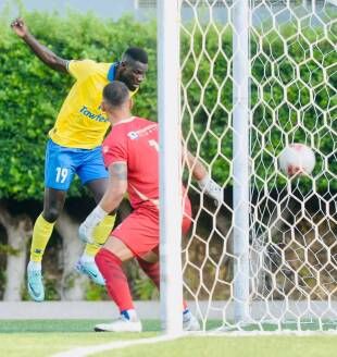 فوز اول للصفاء في الدوري على حساب البرج 2-0