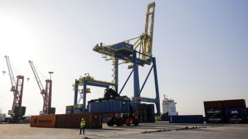 وصول آلة سكانر إلى مرفأ طرابلس