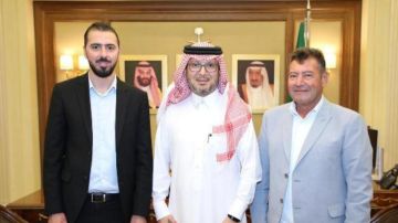 رستم زار بخاري مشيدا بدور المملكة في دعم لبنان