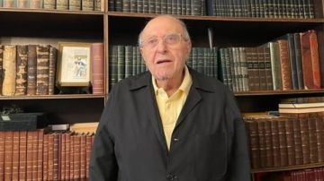 في نبأ حزين: عميد آل الخليل السفير خليل كاظم الخليل في ذمة الله