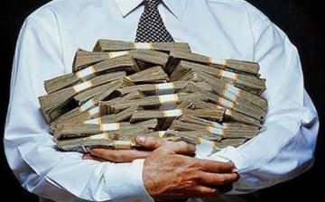 اختلس حوالي ٢٠٠ الف دولار... من البلدية!