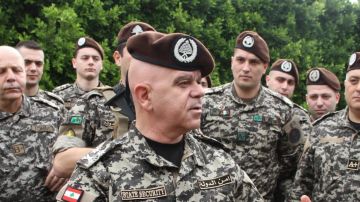 اللواء لاوندس للعسكريين: لن نألو جهدا للدفاع عن حقوقكم