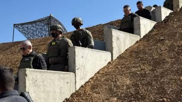 بالصور: نتنياهو في سوريا بالصور: نتنياهو في سوريا