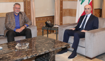 وزير الداخلية والبلديات يبحث شؤون إنمائية وخدماتية ويلتقي خريش وزير الداخلية والبلديات يبحث شؤون إنمائية وخدماتية ويلتقي خريش