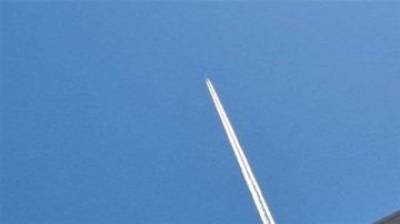 بالصورة: تحليق للطيران الحربي فوق طرابلس