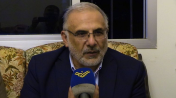 المقداد: ليس هناك بلد في هذا العالم يتخلى عن قوته لصالح العدو ويترك وطنه مشرعا للأعداء